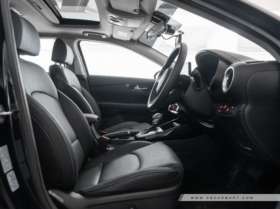 https://i.i-sgcm.com/new_cars/cars/21607/21607_g52