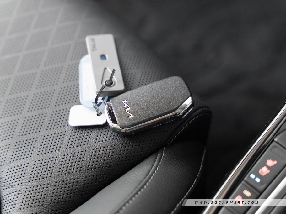https://i.i-sgcm.com/new_cars/cars/21607/21607_g56