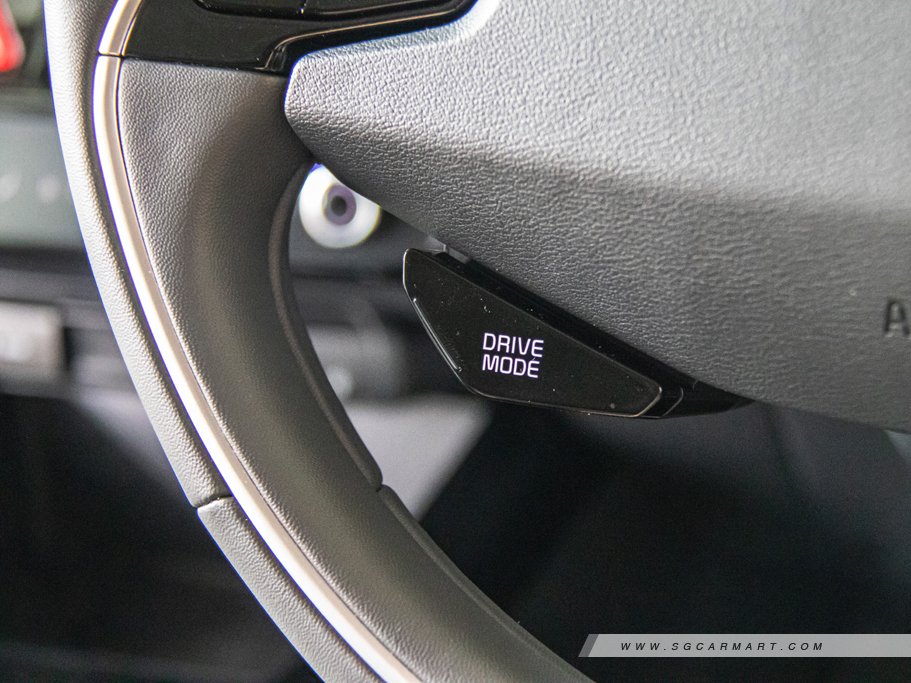 https://i.i-sgcm.com/new_cars/cars/21608/21608_g58