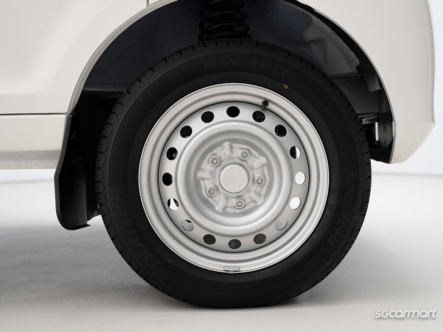 https://i.i-sgcm.com/new_cars/cars/21609/21609_g5