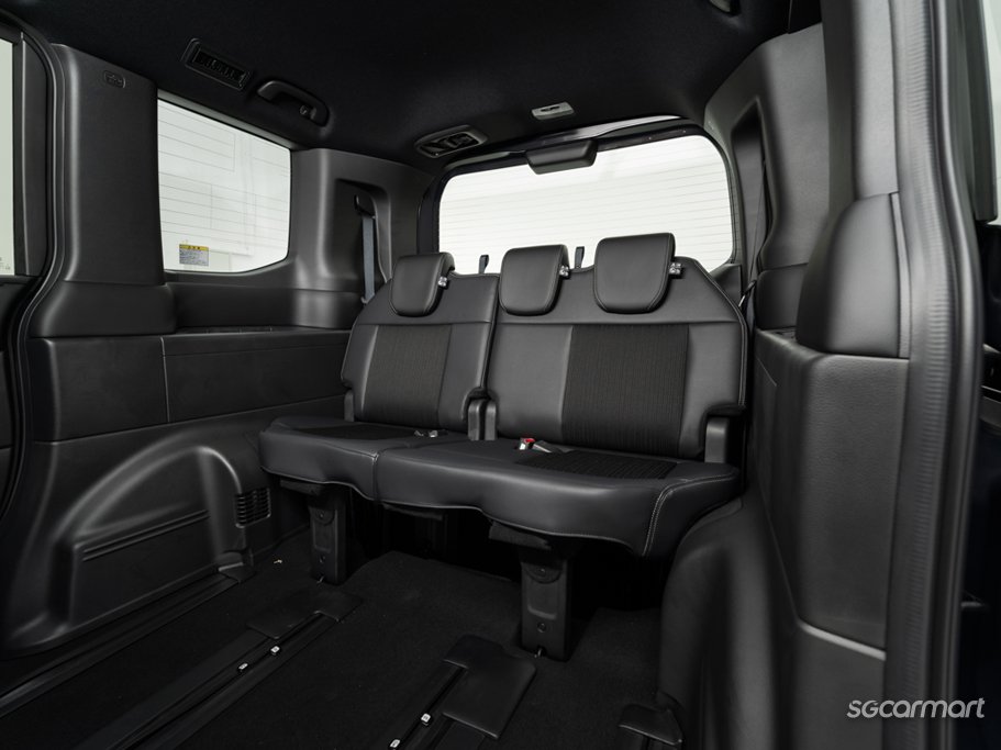 Honda Stepwagon Hybrid 2.0 Spada 7-Seater Honda Sensing e:HEV 21
