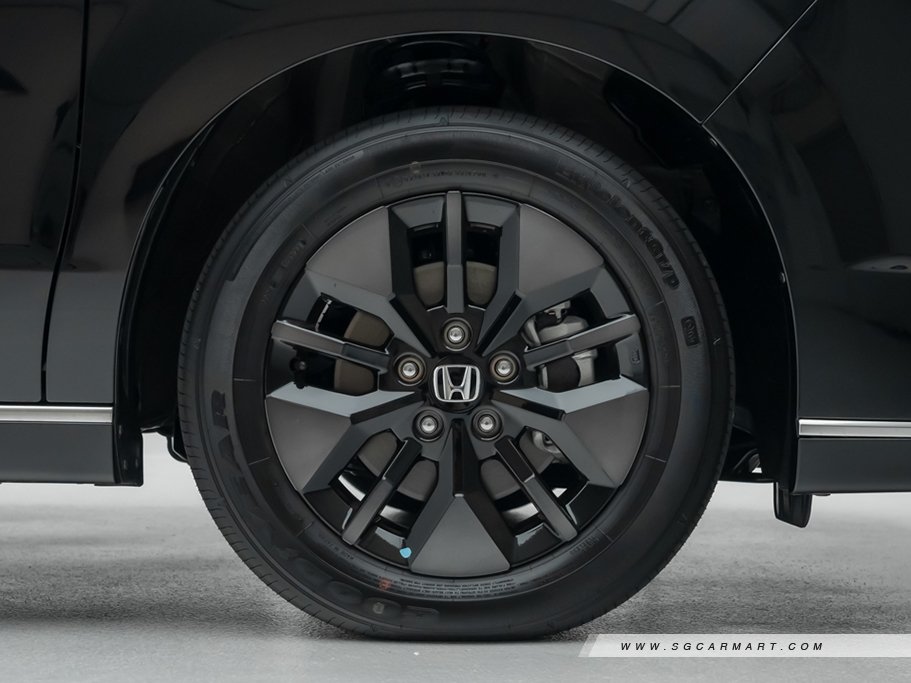 Honda Stepwagon Hybrid 1.5 Spada Honda Sensing e:HEV Welcab Side lift 36