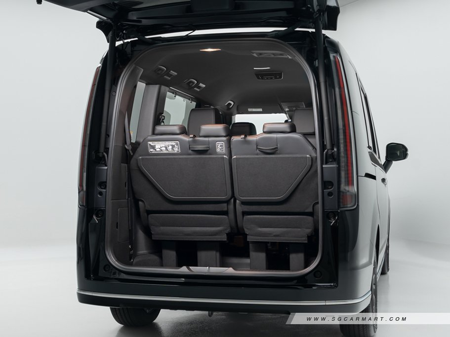Honda Stepwagon Hybrid 1.5 Spada Honda Sensing e:HEV Welcab Side lift 44