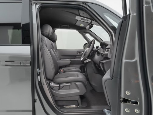 New Honda Stepwagon Hybrid Photos, Photo Gallery - Sgcarmart