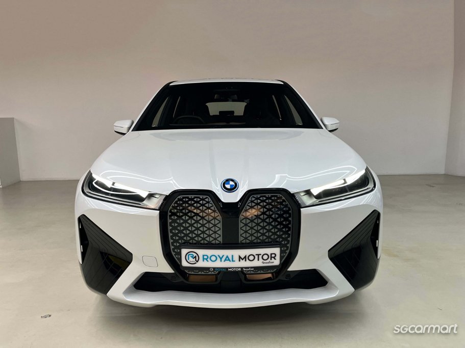 https://i.i-sgcm.com/new_cars/cars/21611/21611_g2