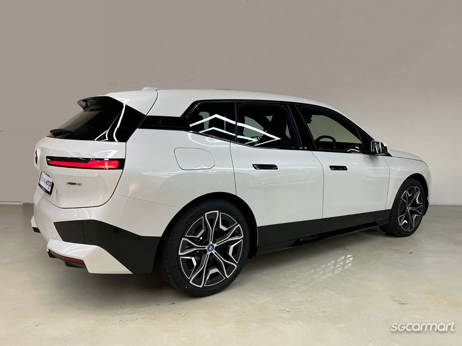 https://i.i-sgcm.com/new_cars/cars/21611/21611_g4