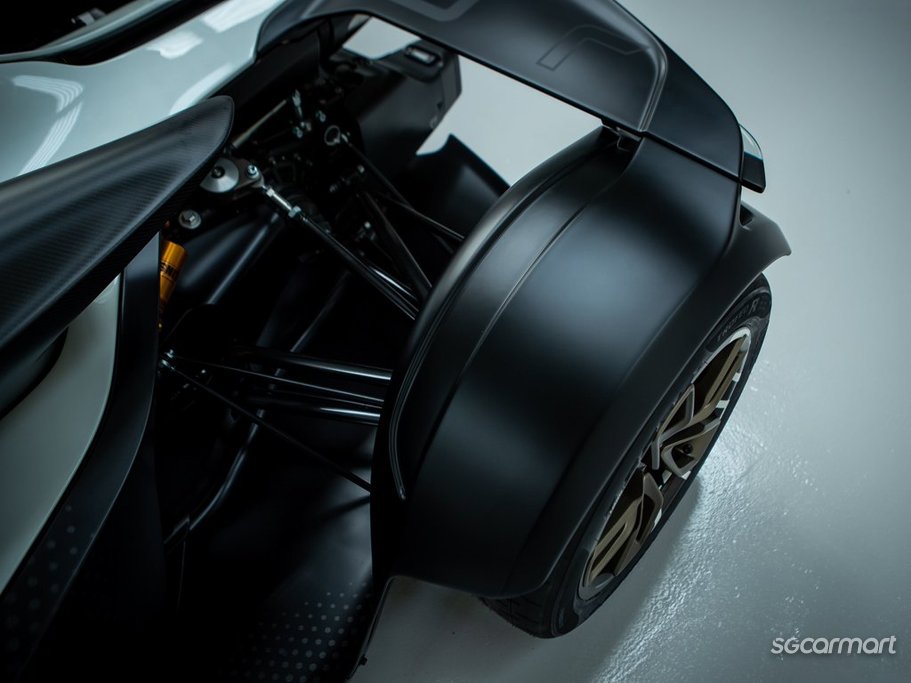 https://i.i-sgcm.com/new_cars/cars/21613/21613_g16