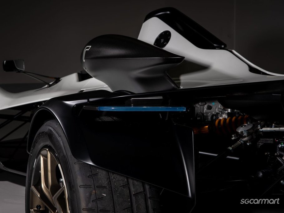 https://i.i-sgcm.com/new_cars/cars/21613/21613_g26