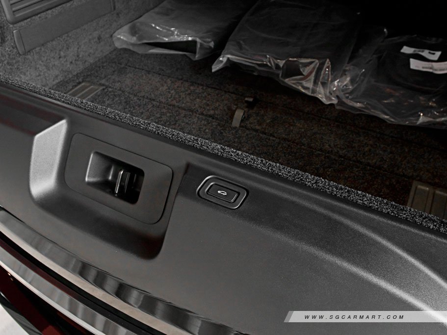 https://i.i-sgcm.com/new_cars/cars/21614/21614_g48