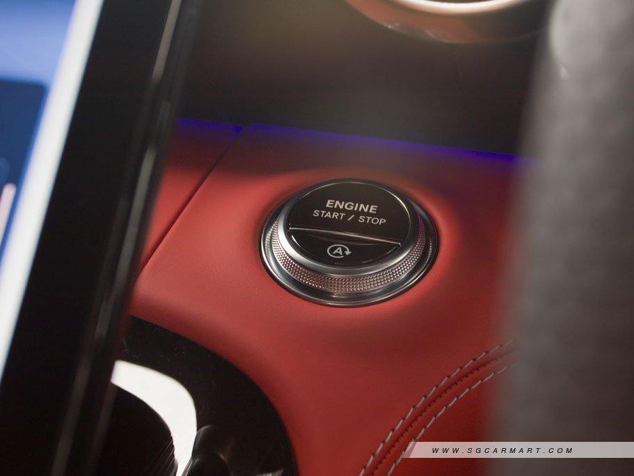 https://i.i-sgcm.com/new_cars/cars/21616/21616_g44