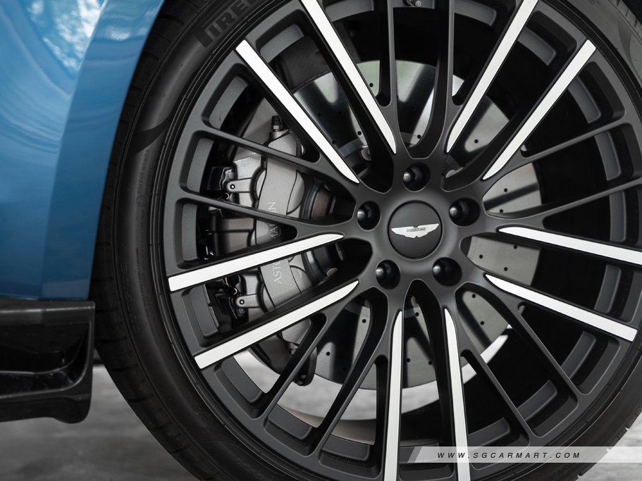 https://i.i-sgcm.com/new_cars/cars/21618/21618_g36