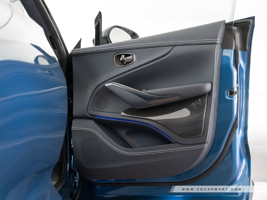 https://i.i-sgcm.com/new_cars/cars/21618/21618_g42