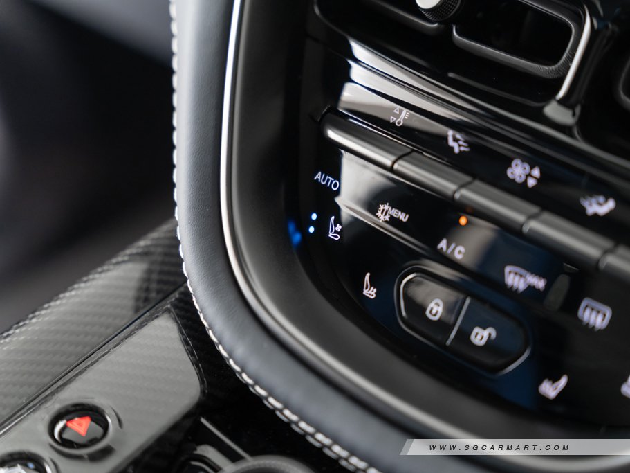 https://i.i-sgcm.com/new_cars/cars/21618/21618_g49