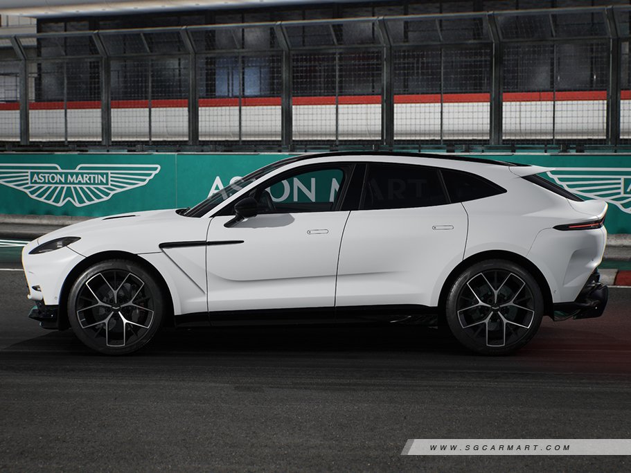 https://i.i-sgcm.com/new_cars/cars/21618/21618_g67