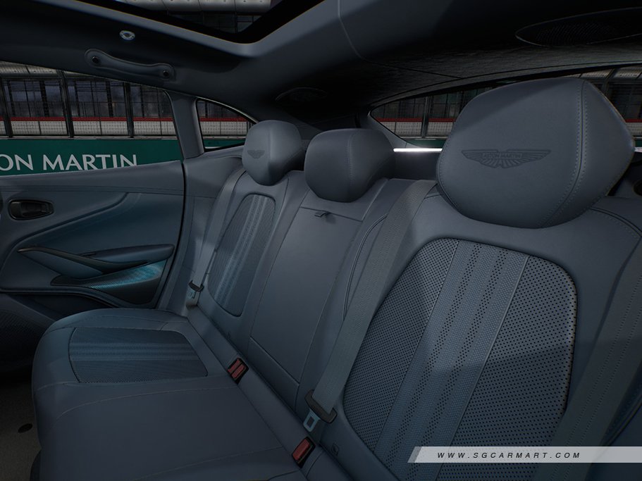 https://i.i-sgcm.com/new_cars/cars/21618/21618_g74