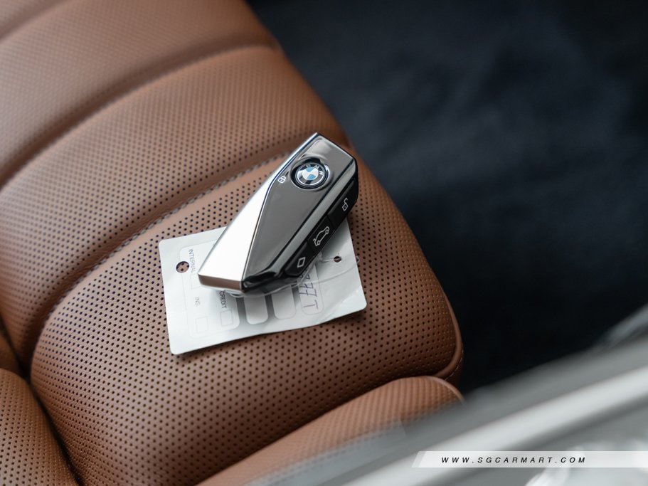 https://i.i-sgcm.com/new_cars/cars/21619/21619_g57