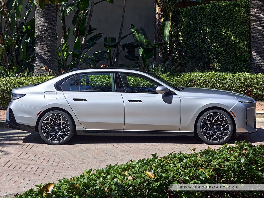 https://i.i-sgcm.com/new_cars/cars/21619/21619_g61