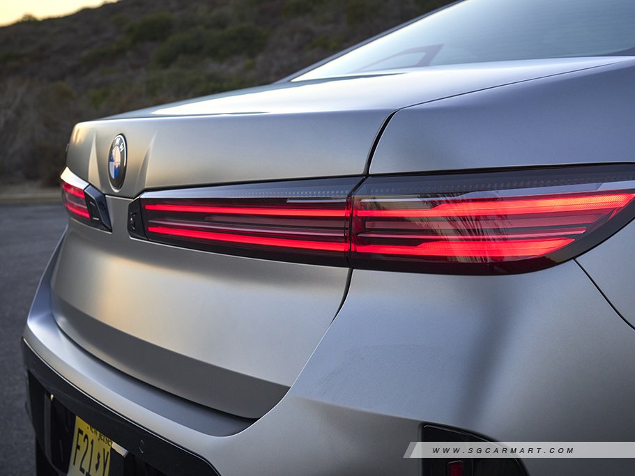 https://i.i-sgcm.com/new_cars/cars/21619/21619_g66
