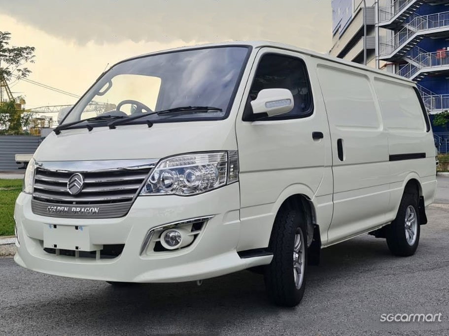 https://i.i-sgcm.com/new_cars/cars/21624/21624_g1
