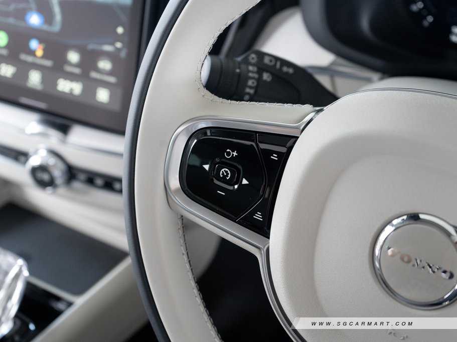 https://i.i-sgcm.com/new_cars/cars/21625/21625_g28