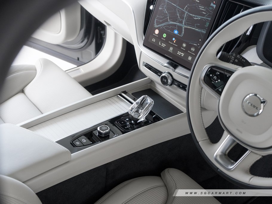 https://i.i-sgcm.com/new_cars/cars/21625/21625_g30