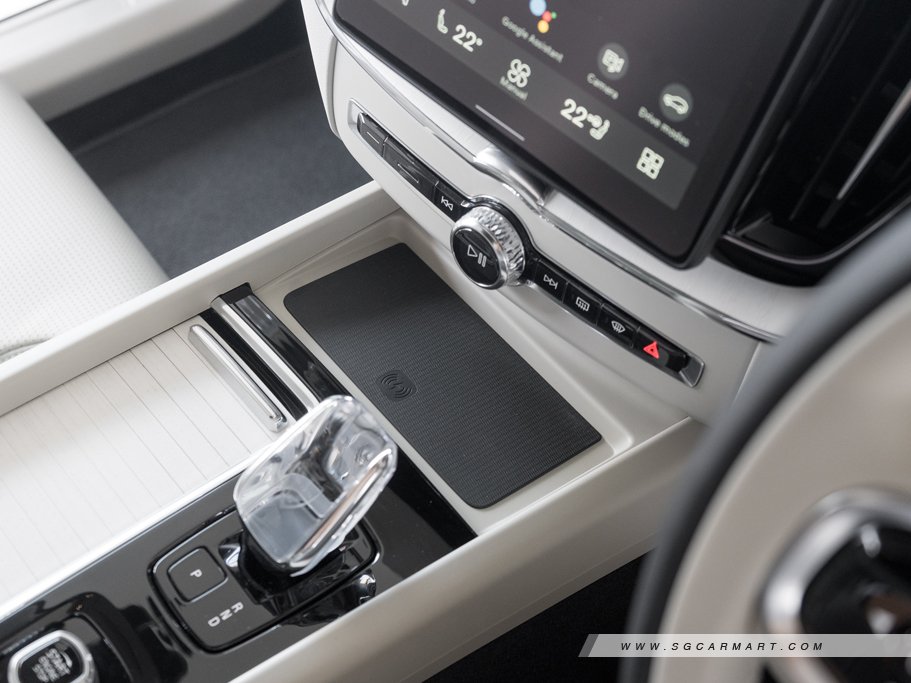 https://i.i-sgcm.com/new_cars/cars/21625/21625_g33