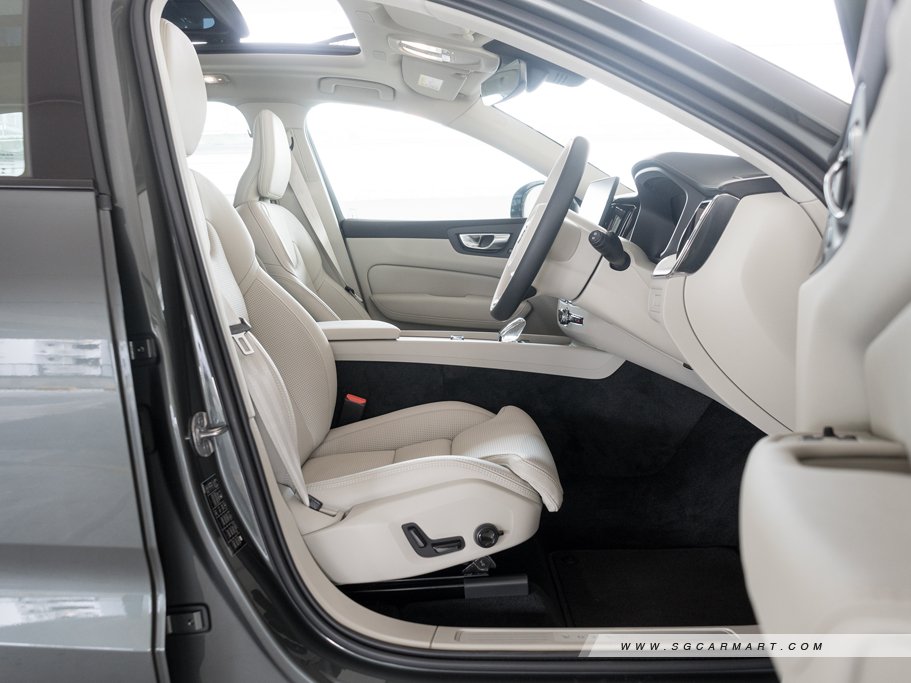 https://i.i-sgcm.com/new_cars/cars/21625/21625_g38