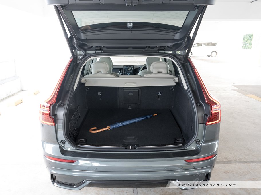 https://i.i-sgcm.com/new_cars/cars/21625/21625_g40
