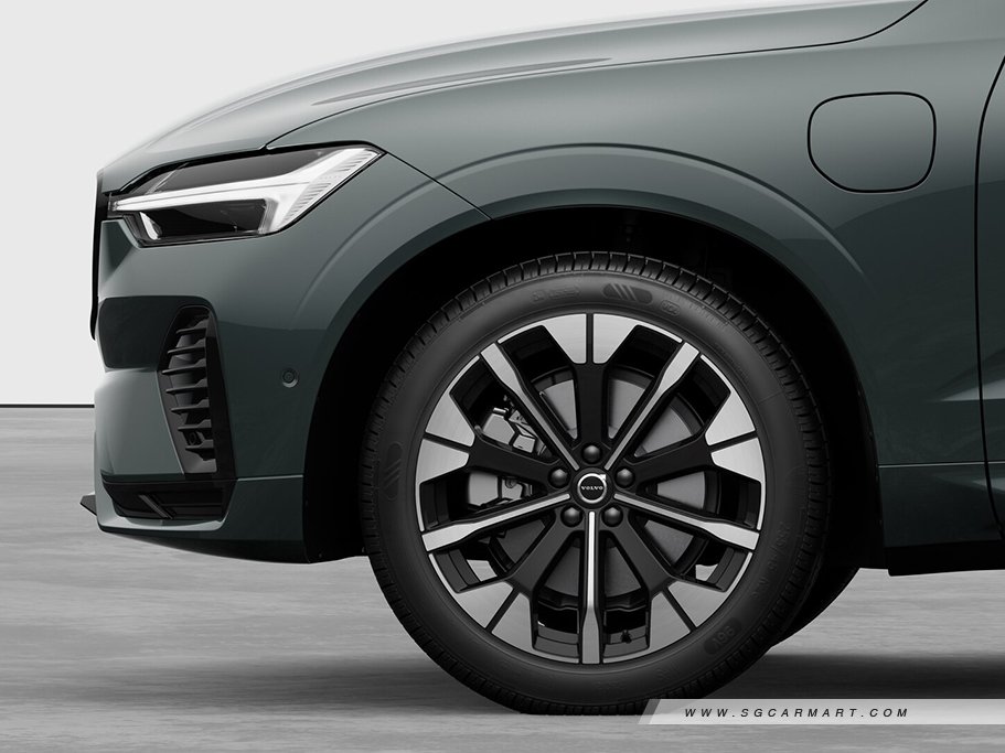 https://i.i-sgcm.com/new_cars/cars/21625/21625_g8