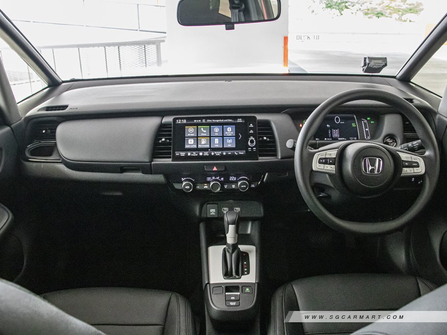 https://i.i-sgcm.com/new_cars/cars/21627/21627_g27