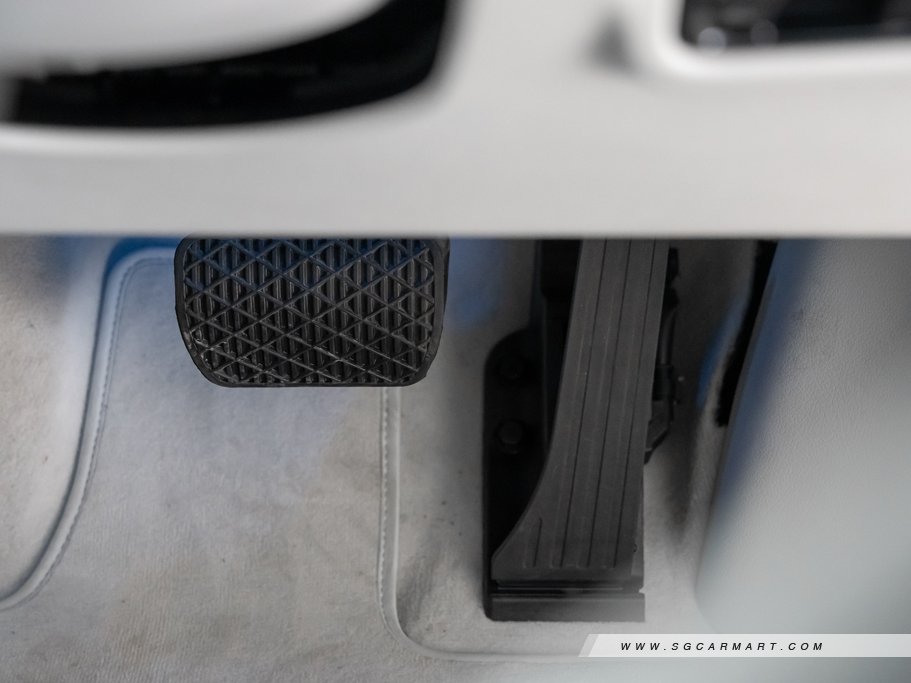 https://i.i-sgcm.com/new_cars/cars/21628/21628_g28