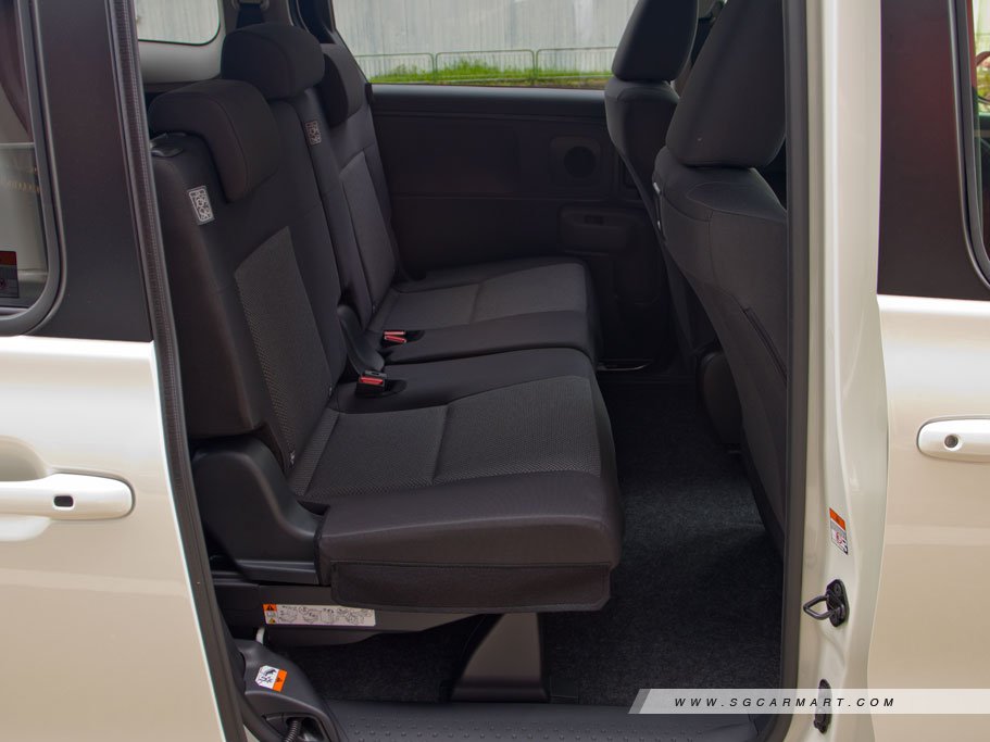 https://i.i-sgcm.com/new_cars/cars/21629/21629_g14