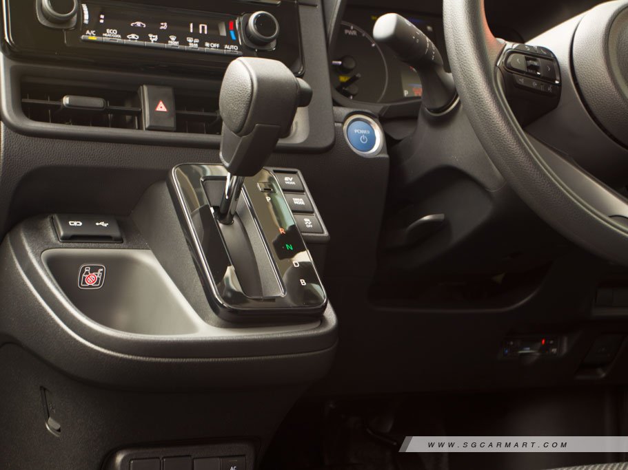 https://i.i-sgcm.com/new_cars/cars/21629/21629_g23