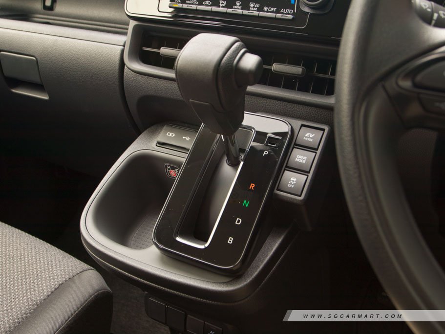 https://i.i-sgcm.com/new_cars/cars/21629/21629_g24