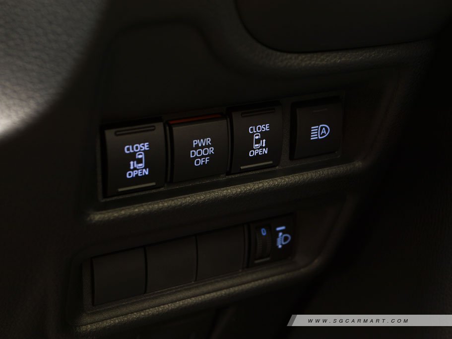 https://i.i-sgcm.com/new_cars/cars/21629/21629_g27