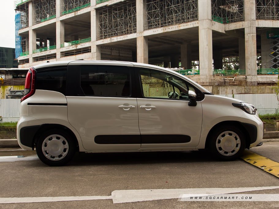 https://i.i-sgcm.com/new_cars/cars/21629/21629_g3