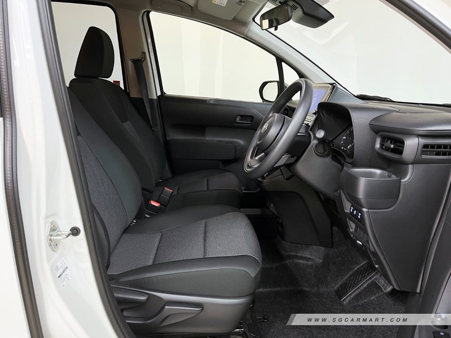 https://i.i-sgcm.com/new_cars/cars/21630/21630_g8