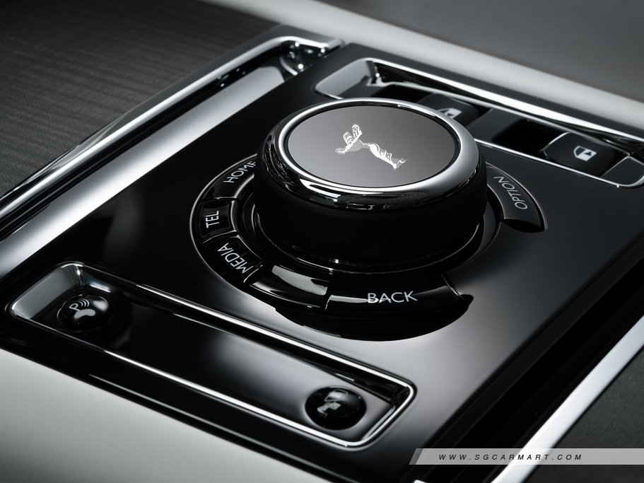 https://i.i-sgcm.com/new_cars/cars/21631/21631_g23