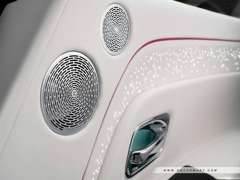https://i.i-sgcm.com/new_cars/cars/21631/21631_g26