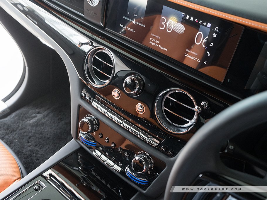 https://i.i-sgcm.com/new_cars/cars/21631/21631_g46