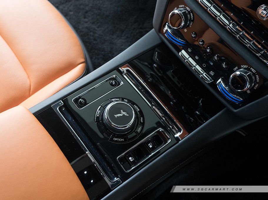 https://i.i-sgcm.com/new_cars/cars/21631/21631_g48