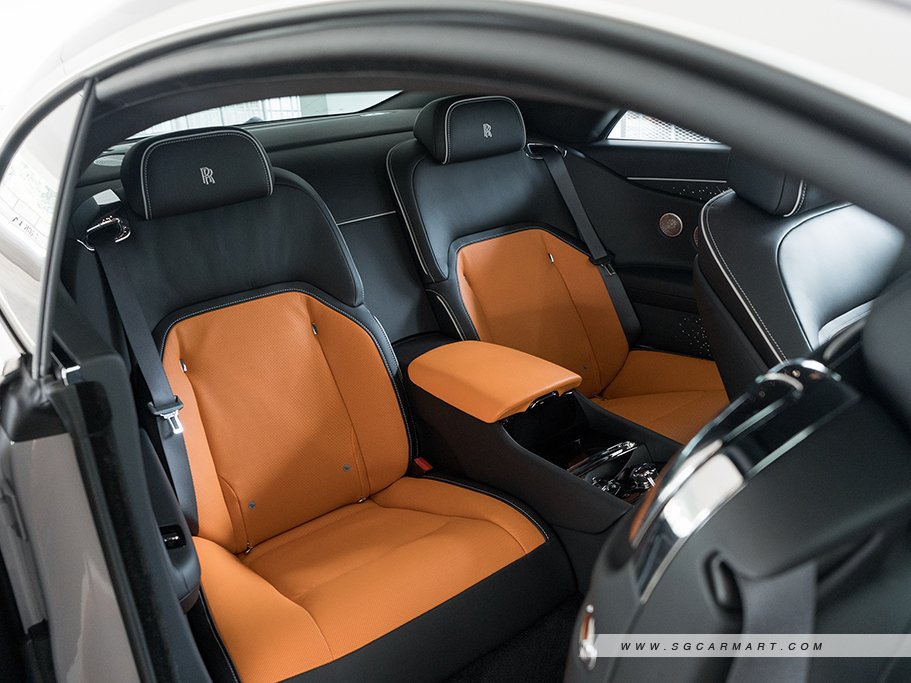 https://i.i-sgcm.com/new_cars/cars/21631/21631_g54