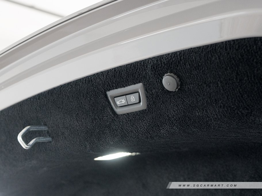https://i.i-sgcm.com/new_cars/cars/21631/21631_g57