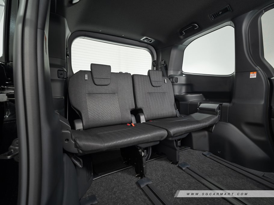 https://i.i-sgcm.com/new_cars/cars/21634/21634_g14