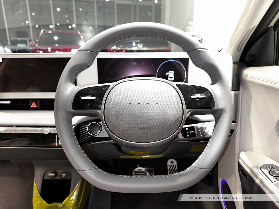 https://i.i-sgcm.com/new_cars/cars/21635/21635_g15