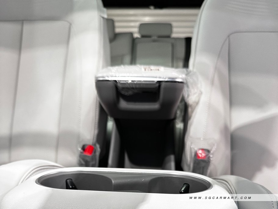 https://i.i-sgcm.com/new_cars/cars/21635/21635_g25