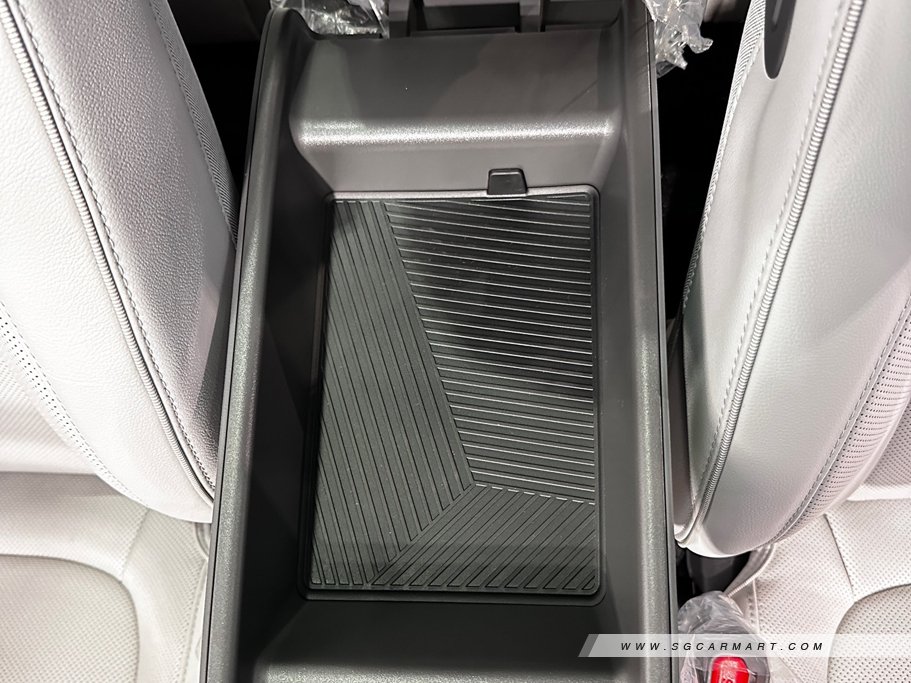 https://i.i-sgcm.com/new_cars/cars/21635/21635_g28