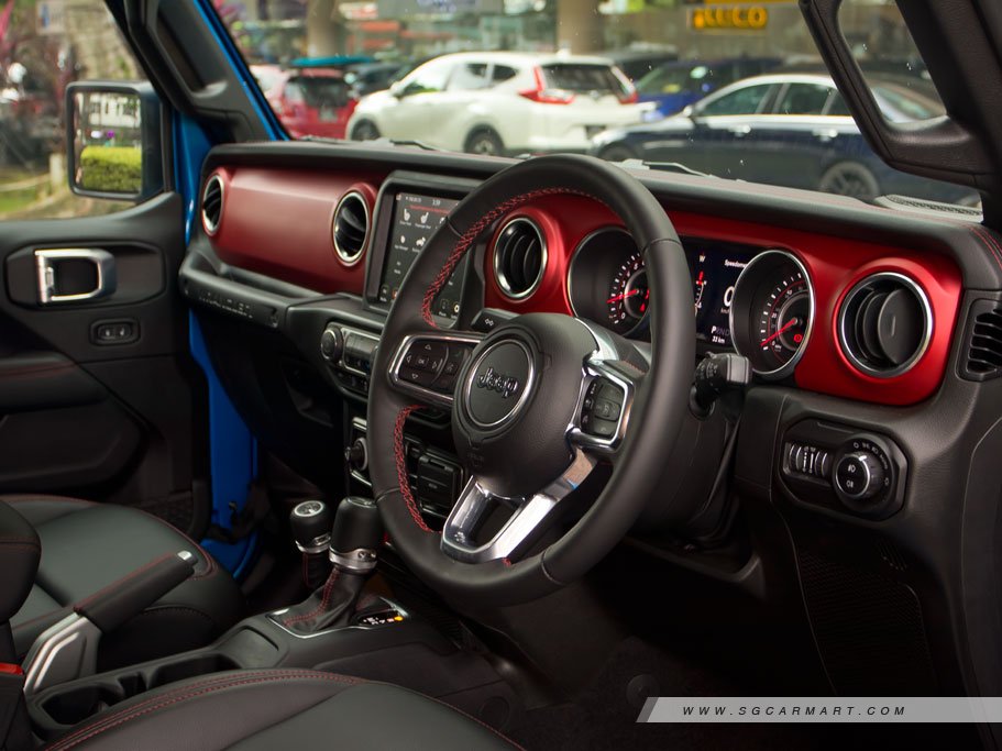 https://i.i-sgcm.com/new_cars/cars/21637/21637_g12