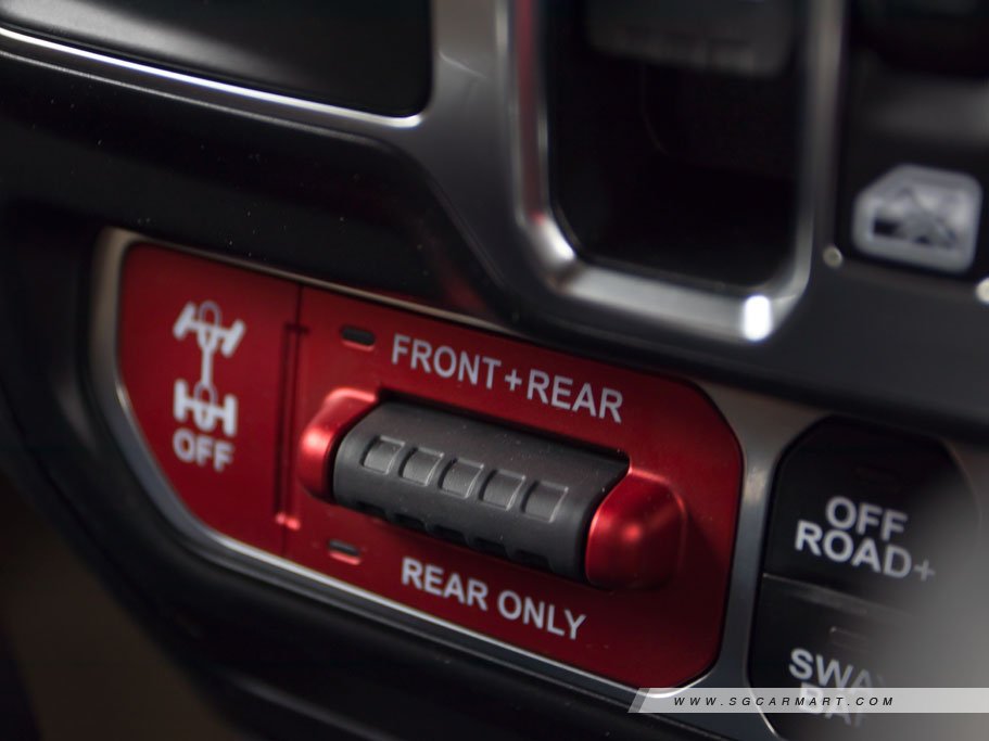 https://i.i-sgcm.com/new_cars/cars/21637/21637_g20
