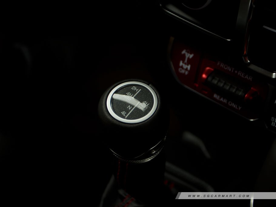 https://i.i-sgcm.com/new_cars/cars/21637/21637_g22
